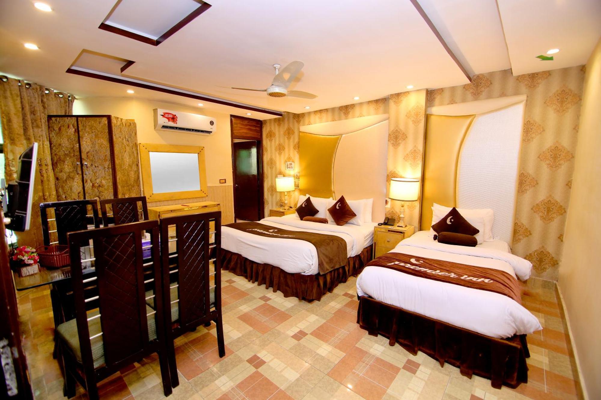 Premier Inn Gulberg Lahore Exterior photo