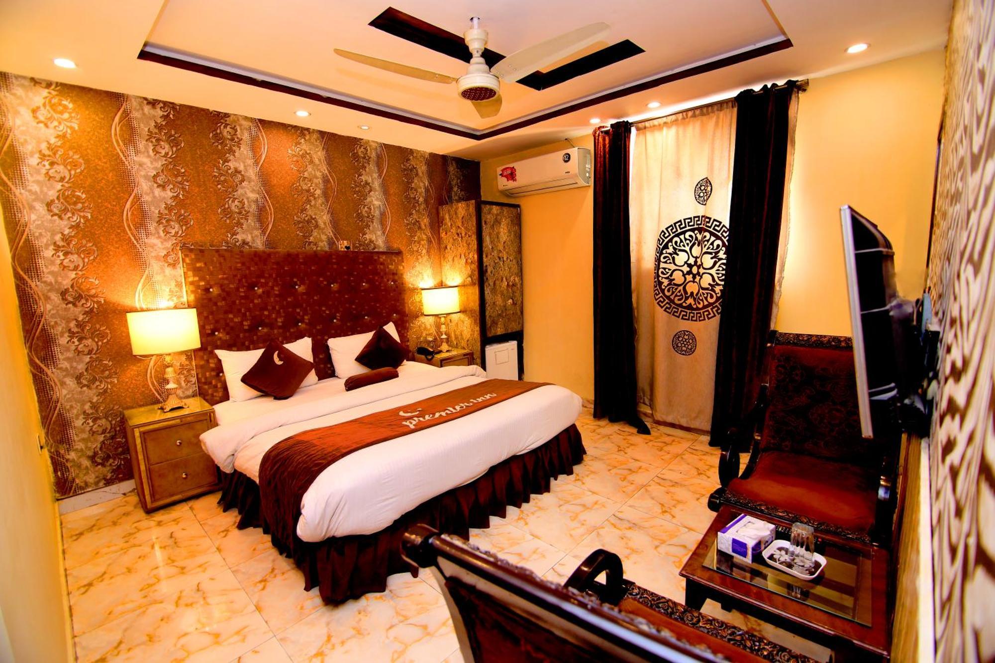 Premier Inn Gulberg Lahore Exterior photo