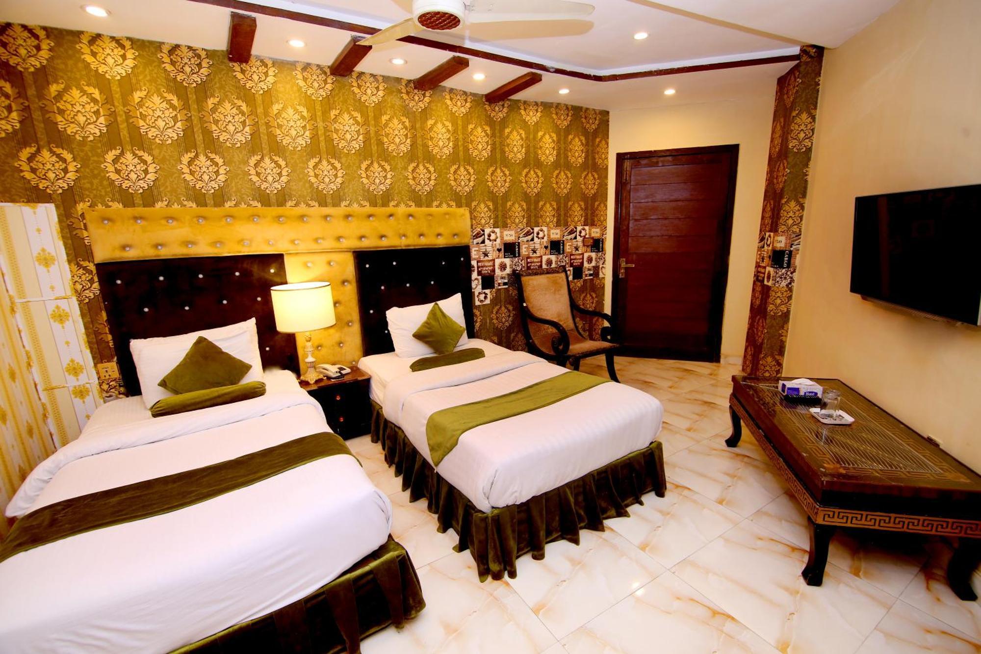 Premier Inn Gulberg Lahore Exterior photo