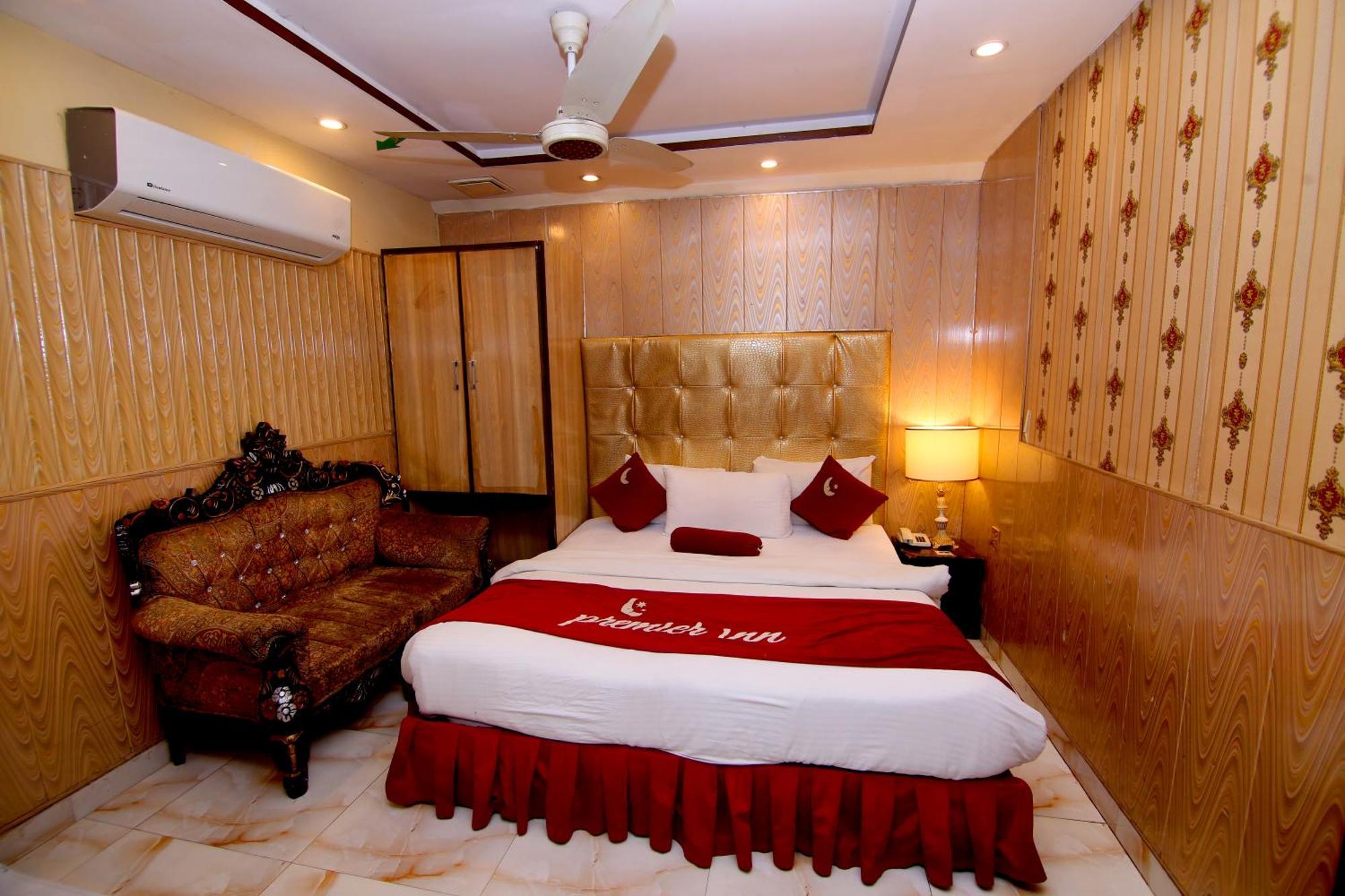 Premier Inn Gulberg Lahore Exterior photo