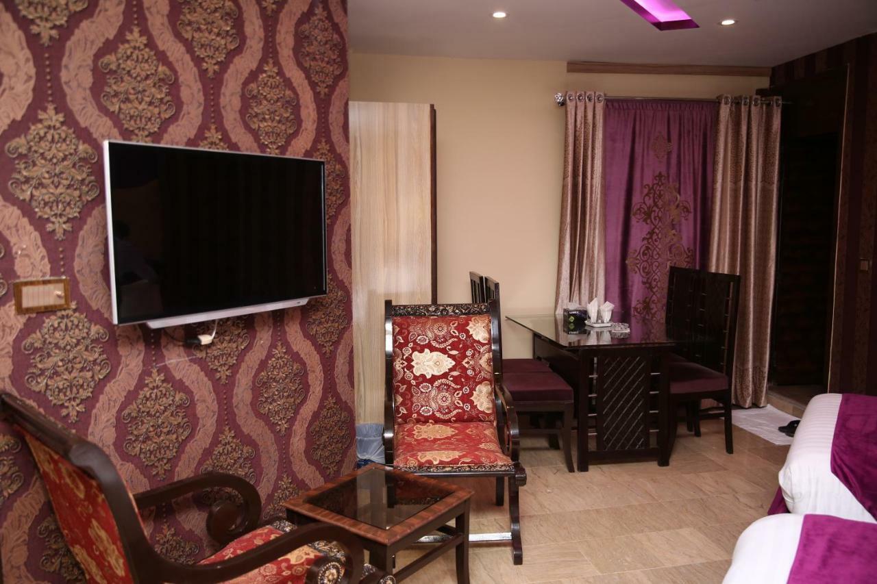 Premier Inn Gulberg Lahore Exterior photo