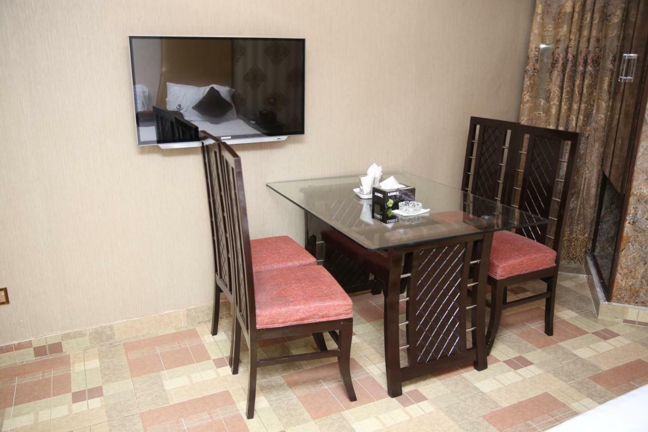Premier Inn Gulberg Lahore Exterior photo
