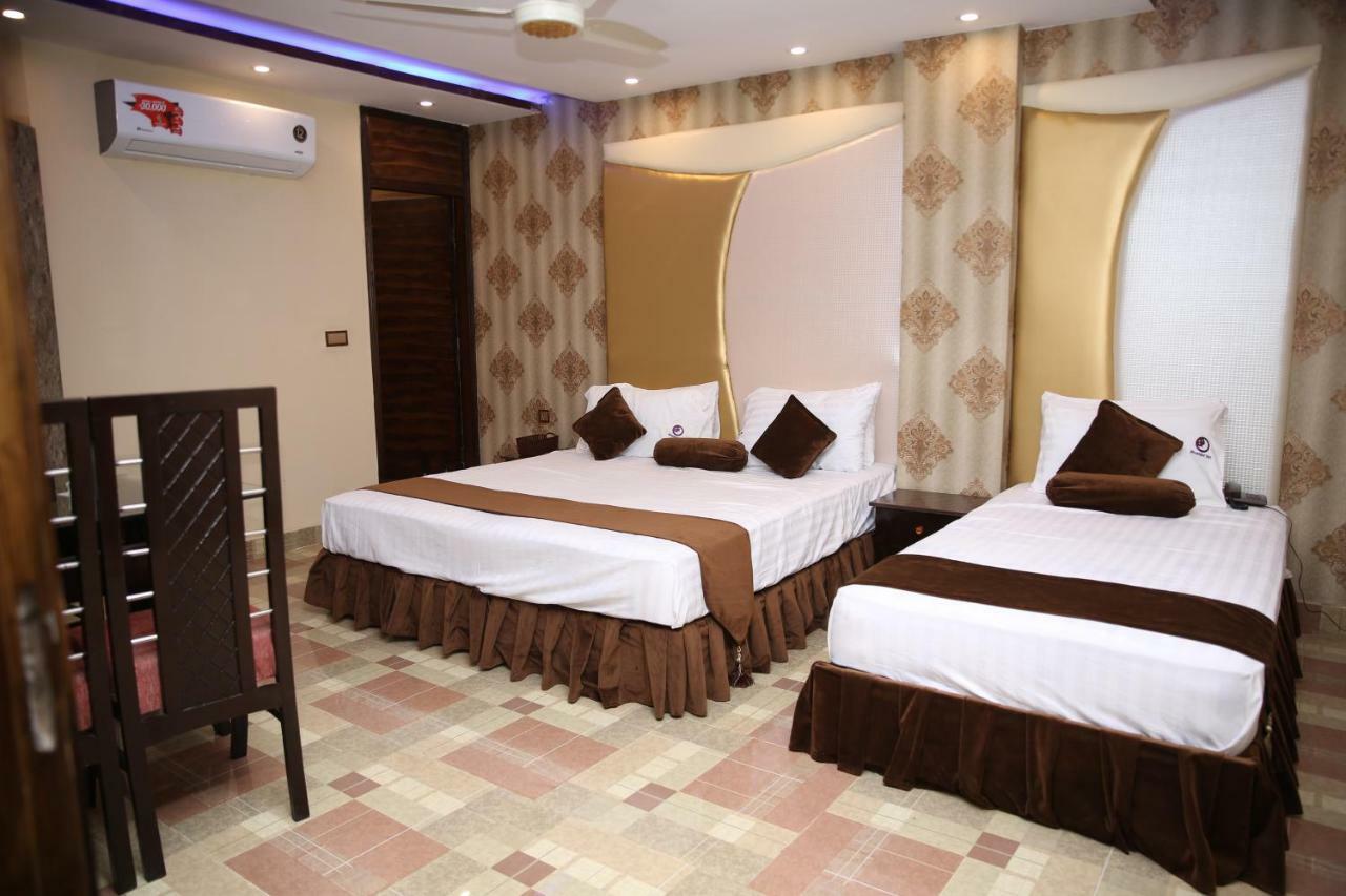 Premier Inn Gulberg Lahore Exterior photo