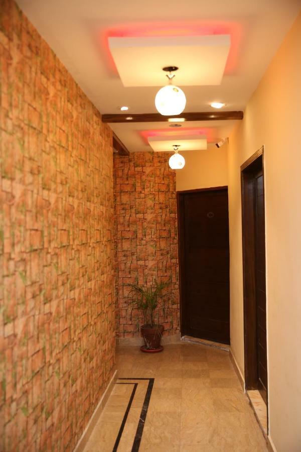 Premier Inn Gulberg Lahore Exterior photo