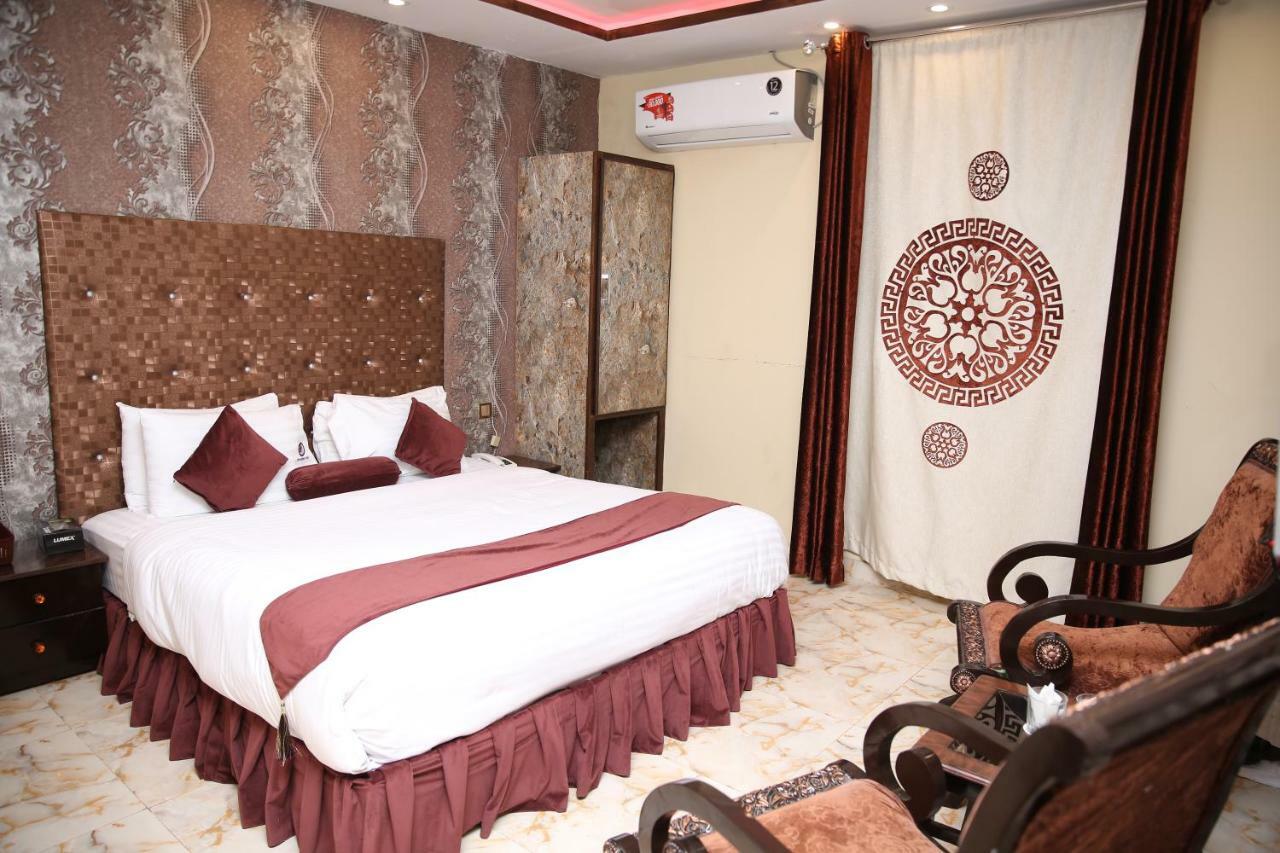 Premier Inn Gulberg Lahore Exterior photo
